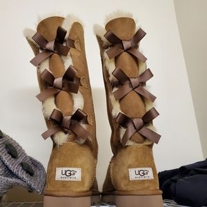 Bailey bow ugg boots chestnut